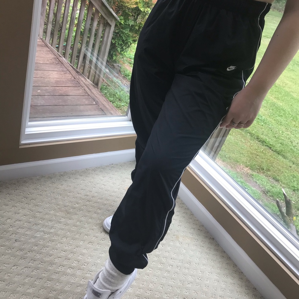 VINTAGE NIKE PANTS!